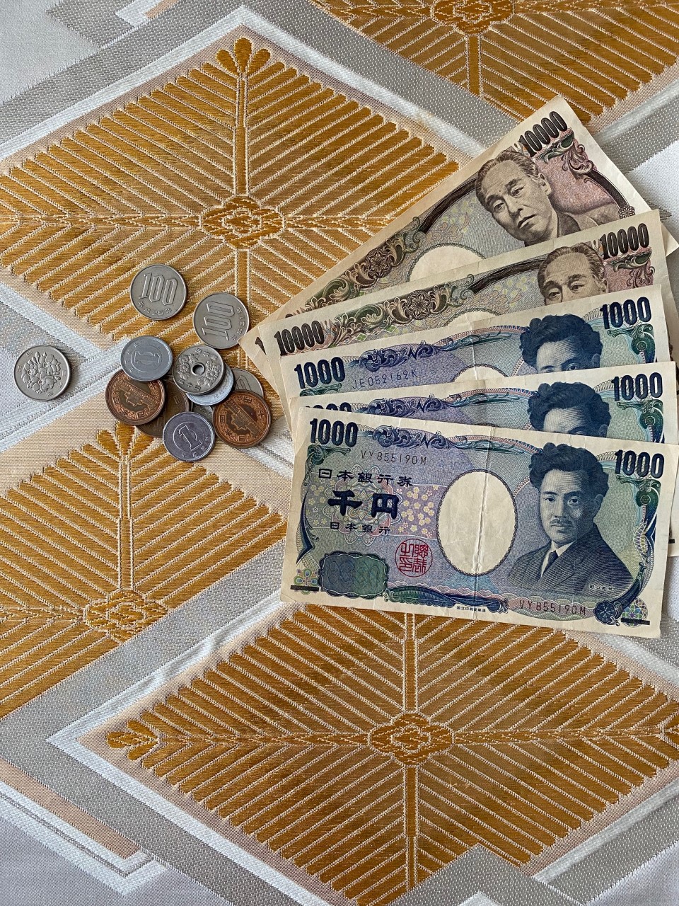 Japan's Economy: Changing Views from Outside” Lecture by